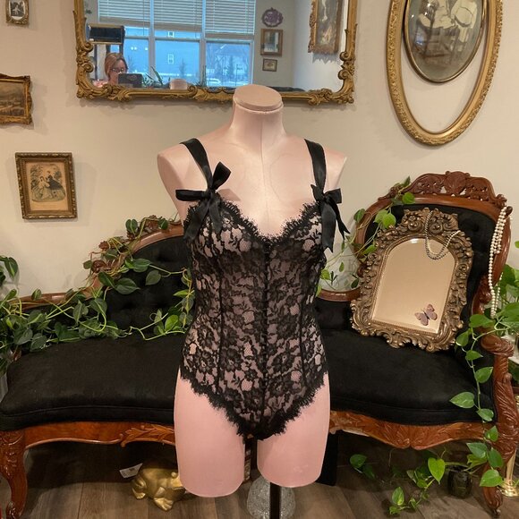 Victoria's Secret Gold Label Vintage lingerie Lace Teddy Bodysuit Size M Black - Picture 1 of 4